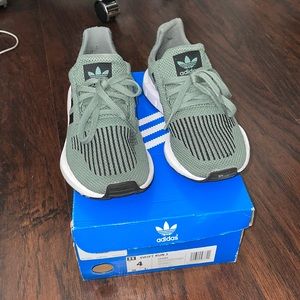 Adidas Swift Run in Green